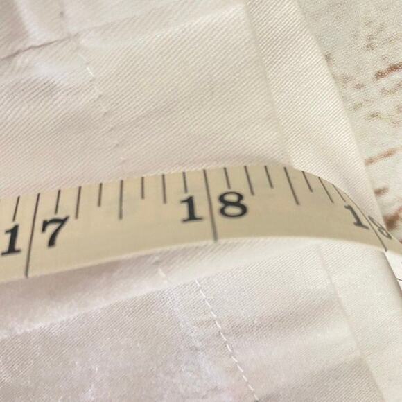 CROFT & BARROW | Women’s White Capri Pants Sz 14P - Picture 8 of 8